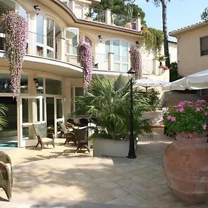 https://atlantico-livorno.it-tuscanyhotel.com